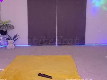 petitebrat — Chaturbate recorded stream image, 25.09.2025 19:50