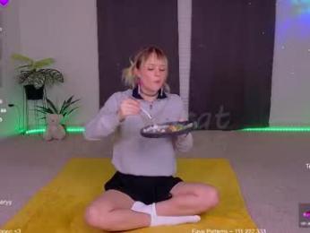 petitebrat — Chaturbate recorded stream image, 25.09.2025 19:50
