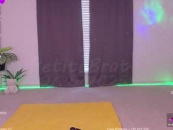 petitebrat — Chaturbate recorded stream image, 25.09.2025 19:50