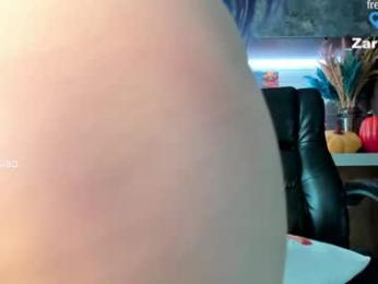 honey_pinkgreen — Chaturbate recorded stream image, 27.09.2025 07:40