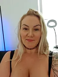 NastyMilf_ — Stripchat recorded stream screenshot (18 Feb 2025)