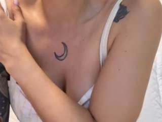 anastaxialynn — Camsoda recorded stream image, 28.09.2025 01:30