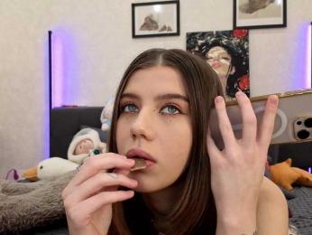 dolly-ll — Bongacams recorded stream image, 28.09.2025 13:30