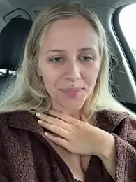lunawolf21 — Stripchat recorded stream image, 30.09.2025 06:30