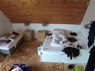 voyeurcam-julmodels-whitebed-2 — Camsoda recorded stream screenshot (02 Oct 2025)