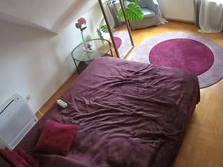 voyeurcam-julmodels-whitebed-4 — Camsoda recorded stream image, 02.10.2025 03:00