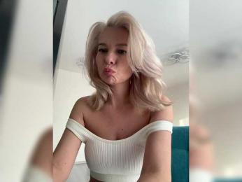 -Molly- — Bongacams recorded stream image, 19.02.2025 03:20