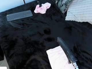 angie-roses — Camsoda recorded stream image, 18.02.2025 23:10