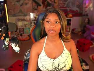lovenzia — Camsoda recorded stream image, 03.10.2025 04:20