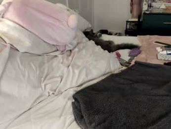 eve003300 — Chaturbate recorded stream image, 03.10.2025 22:50