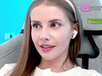 VikkiExtraCheese — Bongacams recorded stream image, 03.10.2025 15:50
