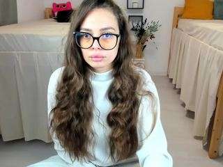 18perfecttits — Camsoda recorded stream image, 04.10.2025 04:50