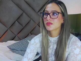 Sophia Loreen — Flirt4free recorded stream screenshot (04 Oct 2025)