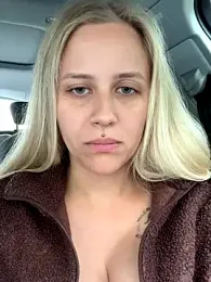 lunawolf21 — Stripchat recorded stream image, 06.10.2025 06:30