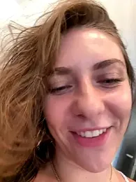 MariiD — Stripchat recorded stream image, 06.10.2025 06:00