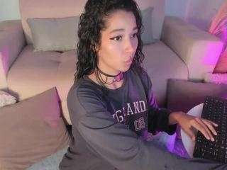 kiimthompson — Camsoda recorded stream image, 19.02.2025 12:50