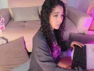 kiimthompson — Camsoda recorded stream image, 19.02.2025 12:50