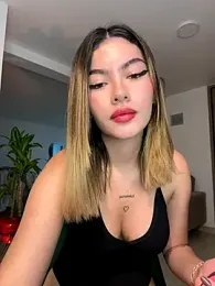 Your_Honeey — Stripchat recorded stream image, 07.10.2025 02:10