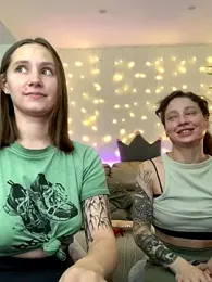 HotCaramellsTV — Stripchat recorded stream image, 07.10.2025 10:00