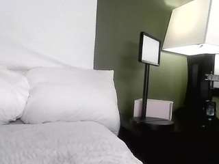 tastethepeach — Camsoda recorded stream screenshot (09 Oct 2025)