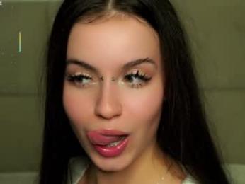 vivid_girls — Chaturbate recorded stream image, 09.10.2025 07:30