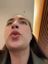 Holly_Play — Stripchat recorded stream image, 10.10.2025 10:10