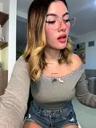 Your_Honeey — Stripchat recorded stream image, 10.10.2025 20:50