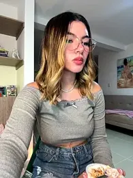 Your_Honeey — Stripchat recorded stream image, 10.10.2025 20:50