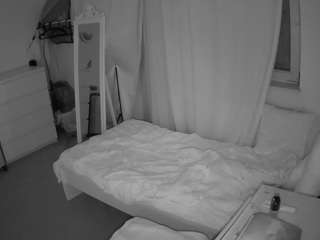 voyeurcam-julmodels-reallife-3 — Camsoda recorded stream image, 09.10.2025 18:00