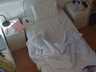 voyeurcam-julmodels-bed-7 — Camsoda recorded stream image, 09.10.2025 18:00
