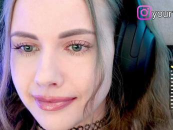 VikkiExtraCheese — Bongacams recorded stream image, 13.10.2025 19:10