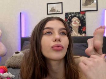 dolly-ll — Bongacams recorded stream image, 15.10.2025 13:20