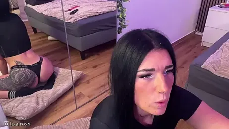 LizaRoxx — Stripchat recorded stream image, 15.10.2025 19:10