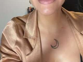 anastaxialynn — Camsoda recorded stream image, 15.10.2025 20:00