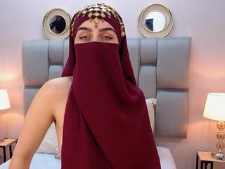 Aliah Manzur — Flirt4free recorded stream screenshot (16 Oct 2025)