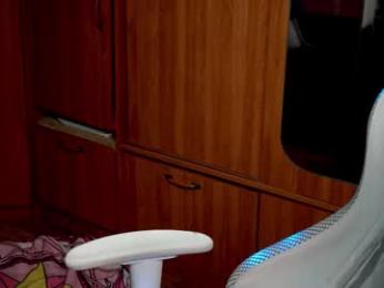 ho1yh01e — Chaturbate recorded stream image, 17.10.2025 19:40