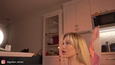 Golden_Aline — Stripchat recorded stream image, 20.02.2025 18:30