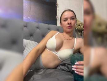 -Sexy_Hot_Angel- — Bongacams recorded stream screenshot (18 Oct 2025)