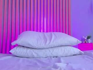 latinfussion — Camsoda recorded stream image, 18.10.2025 12:00