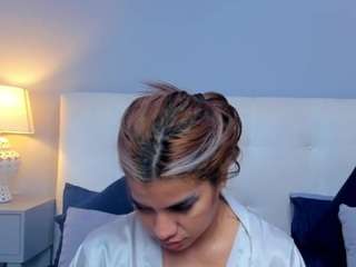 victoria-rouse — Camsoda recorded stream image, 18.10.2025 15:20