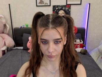 dolly-ll — Bongacams recorded stream image, 19.10.2025 13:20