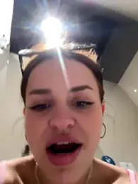 AngelinaTeller — Stripchat recorded stream image, 21.10.2025 02:00