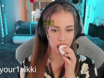 VikkiExtraCheese — Bongacams recorded stream image, 21.02.2025 03:10