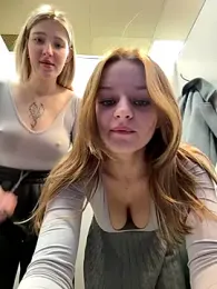 Cum_girlss — Stripchat recorded stream image, 24.10.2025 03:00