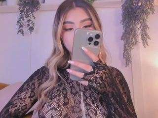 little-natt — Camsoda recorded stream image, 24.10.2025 21:10