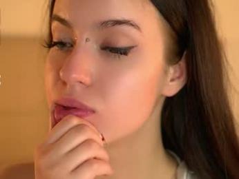 vivid_girls — Chaturbate recorded stream image, 25.10.2025 07:10