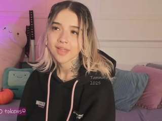 tammara1 — Camsoda recorded stream image, 25.10.2025 14:30