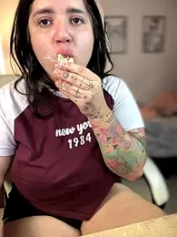 horny_roomiess — Stripchat recorded stream screenshot (26 Oct 2025)