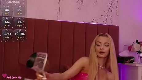 PinkySparks — Stripchat recorded stream screenshot (27 Oct 2025)