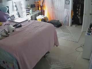 voyeurcam-house-charleys-room — Camsoda recorded stream image, 15.02.2025 10:20